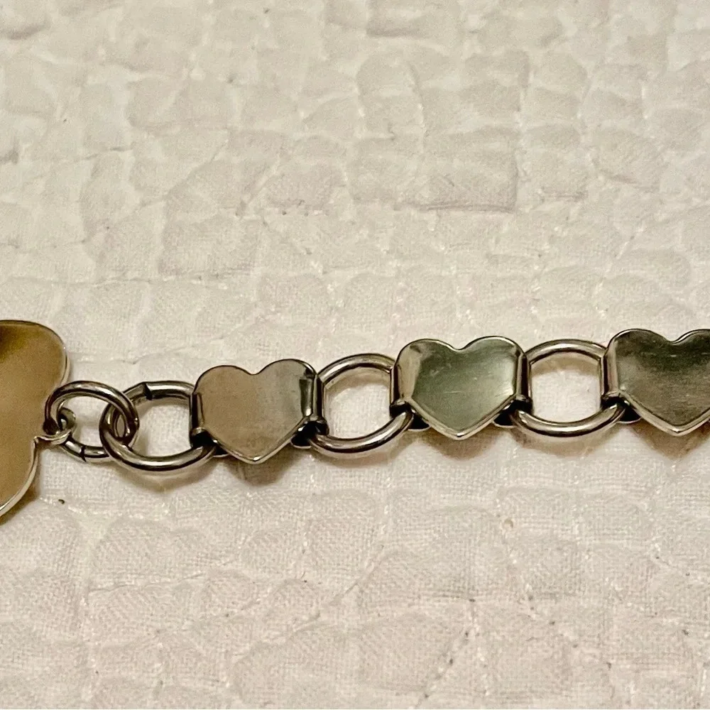 Vtg 1950s metal belt. Hearts adjustable w/ dangling heart. 26-32 inch waists. - Picture 5 of 6